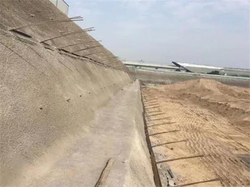 乌兰浩特河道边坡加固